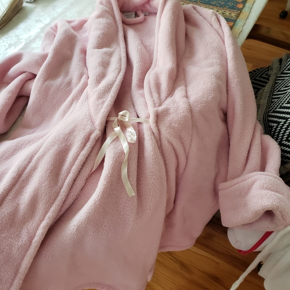 Women's Winter Robe - Picture 2 of 3